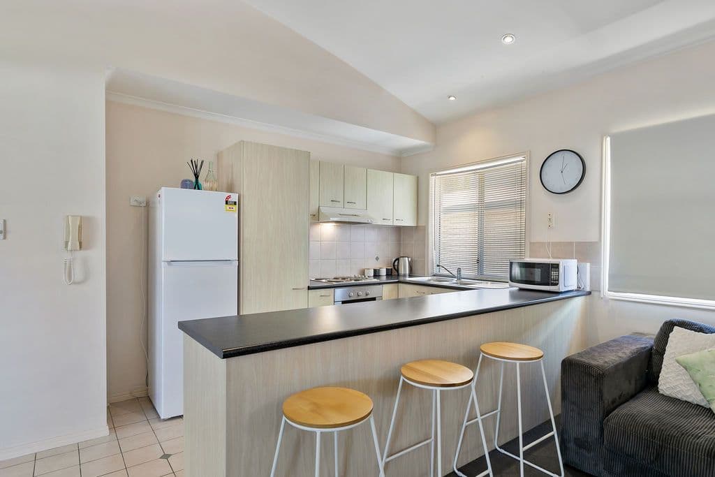 24 Yamboyna Street, Manly QLD 4179, Manly - Thumbnail 8