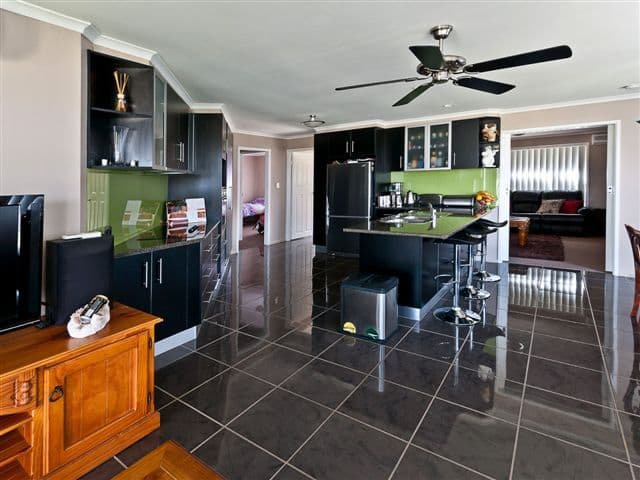 18 Fern Drive, KEARNEYS SPRING QLD 4350, Kearneys Spring - Thumbnail 4