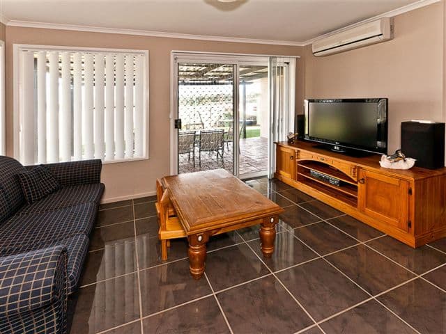 18 Fern Drive, KEARNEYS SPRING QLD 4350, Kearneys Spring - Thumbnail 6