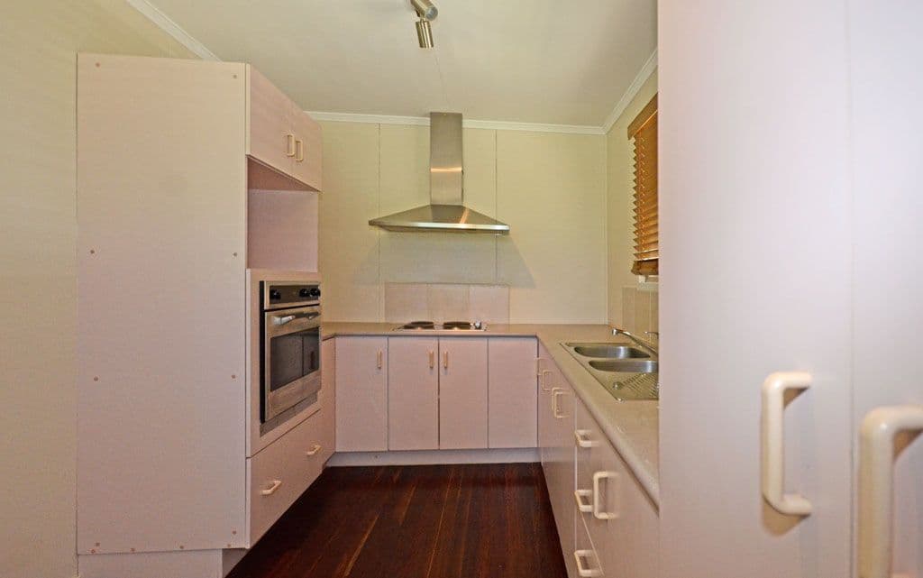 16 Dee Street, Biloela QLD 4715, Biloela - Thumbnail 3