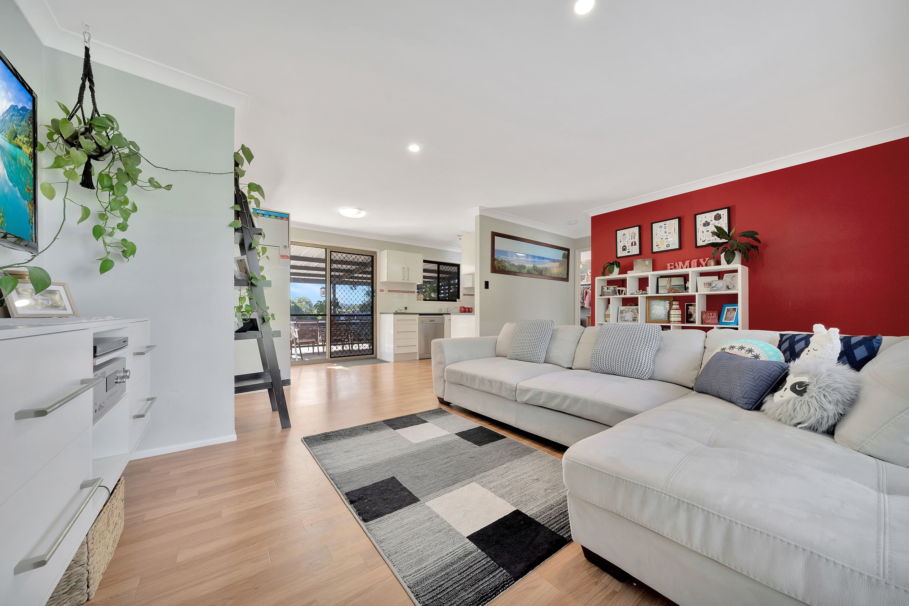 13 Huntingdon Road, Bethania QLD 4205, Bethania - Thumbnail 2