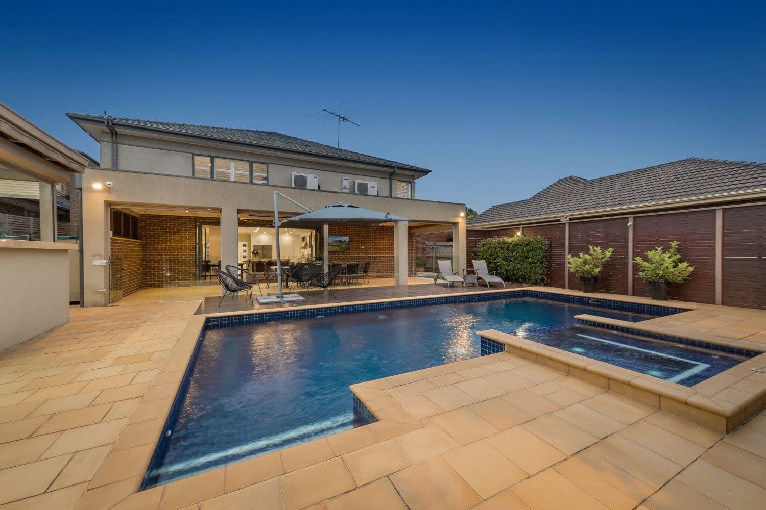 24 Irving Street, Mount Waverley VIC 3149, Mount Waverley - Thumbnail 2