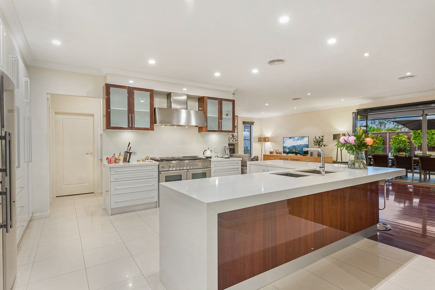 24 Irving Street, Mount Waverley VIC 3149, Mount Waverley - Thumbnail 6