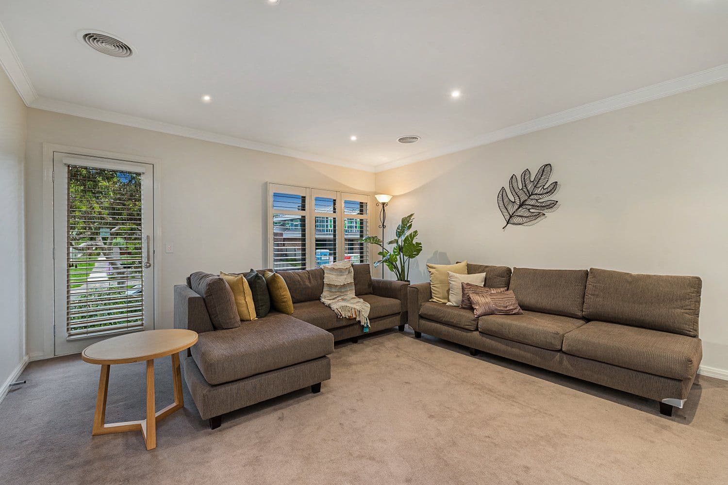 24 Irving Street, Mount Waverley VIC 3149, Mount Waverley - Thumbnail 8