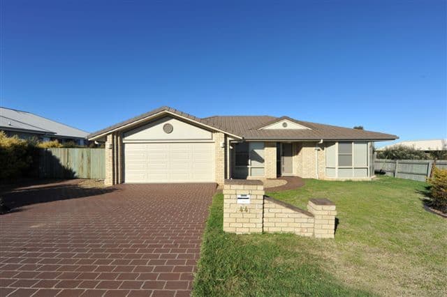 44 Shoesmith Road, WESTBROOK QLD 4350, Westbrook - Image 1