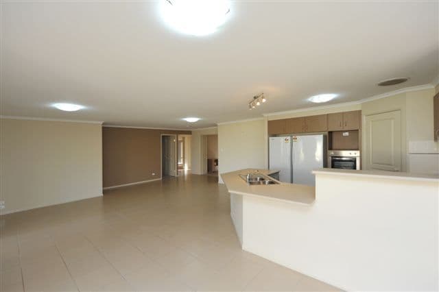 44 Shoesmith Road, WESTBROOK QLD 4350, Westbrook - Thumbnail 4