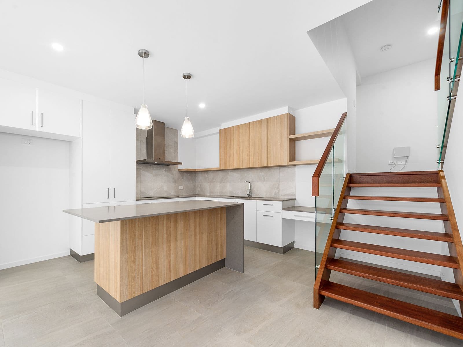 98 Flower Street, Northgate QLD 4013, Northgate - Thumbnail 2