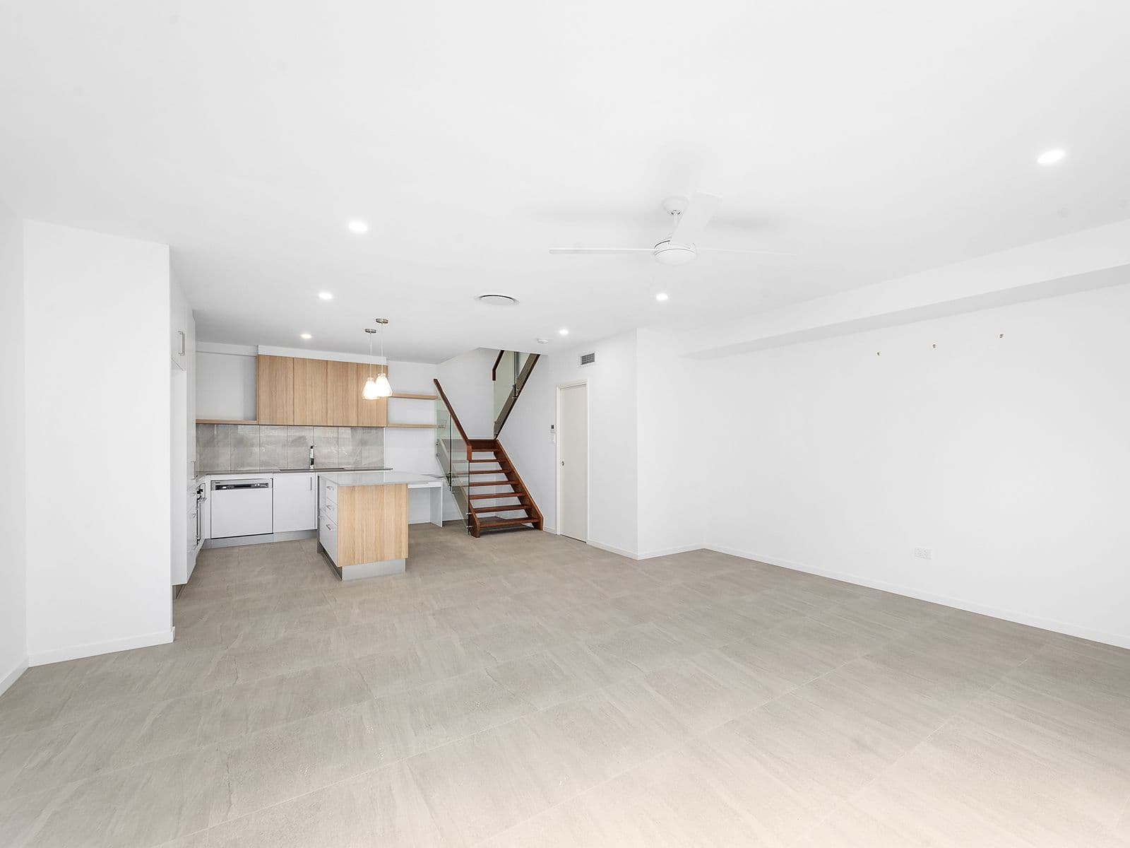 98 Flower Street, Northgate QLD 4013, Northgate - Thumbnail 5