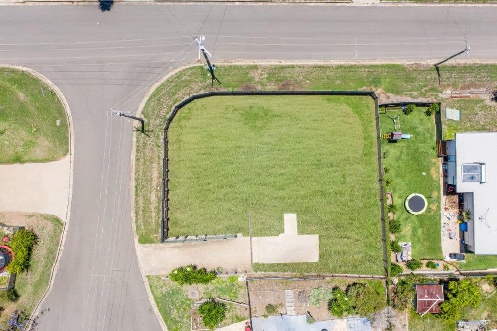 2 Katherine Court, New Auckland QLD 4680, New Auckland - Thumbnail 3