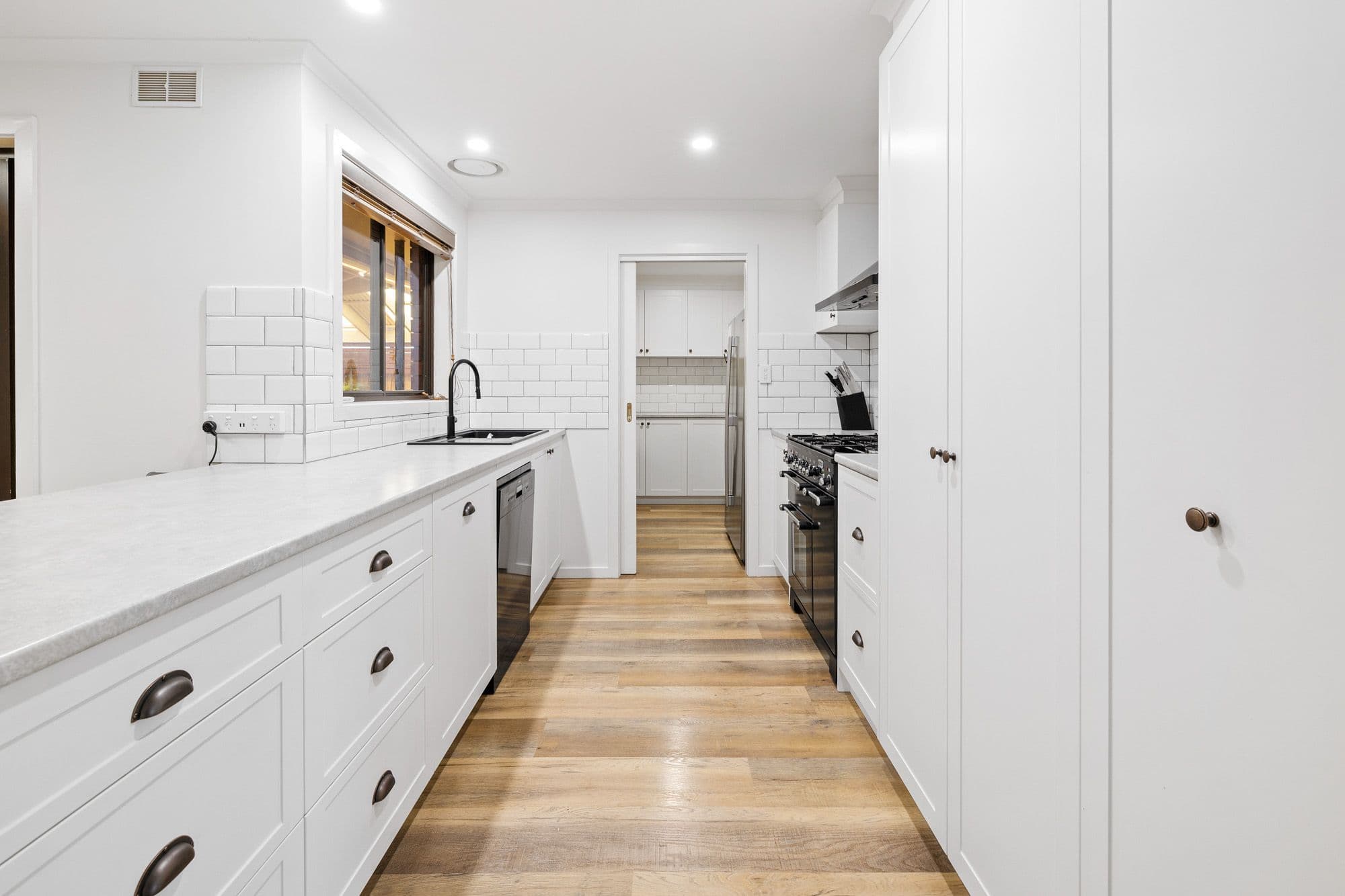 222 Hogans Road, Hoppers Crossing VIC 3029, Hoppers Crossing - Thumbnail 5