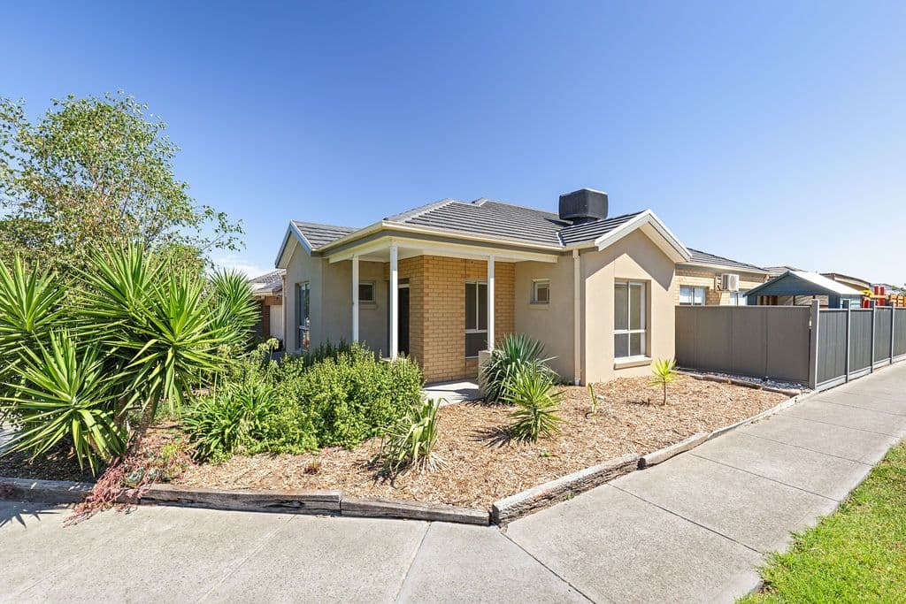 44 Riordan Crescent, Mernda VIC 3754, Mernda - Thumbnail 3