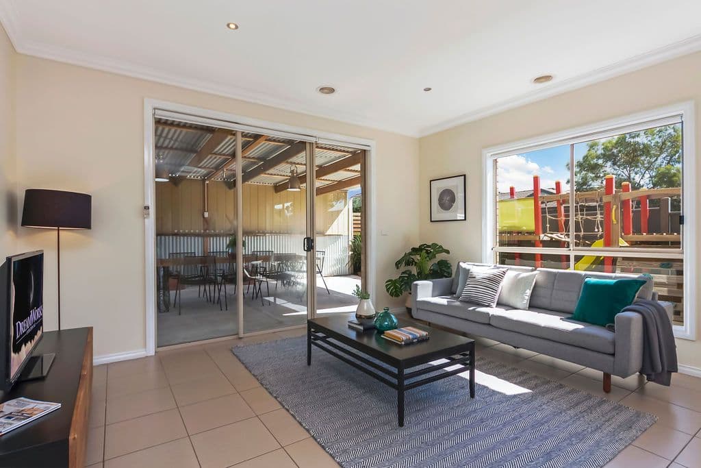 44 Riordan Crescent, Mernda VIC 3754, Mernda - Thumbnail 4
