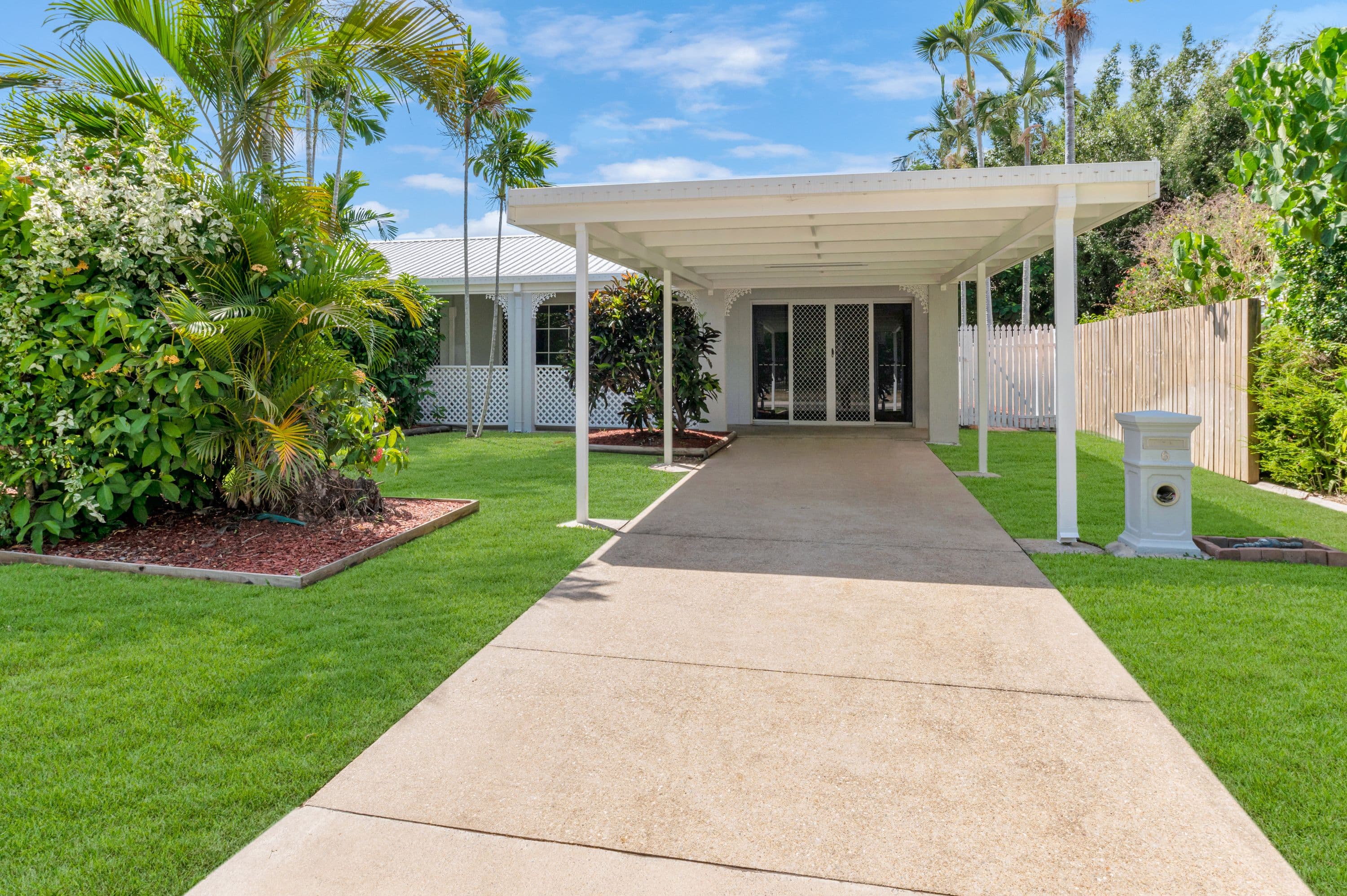 6 Leila Avenue, Rasmussen QLD 4815, Rasmussen - Image 1