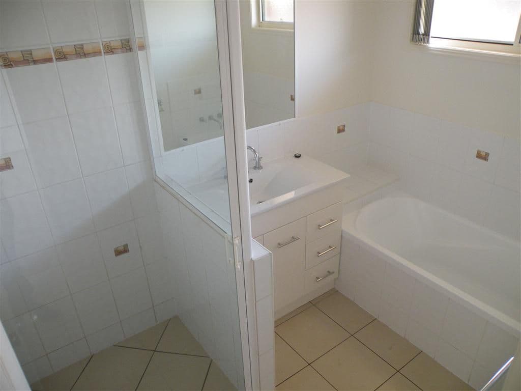 11 Isabel Court, GRACEMERE QLD 4702, Gracemere - Thumbnail 6