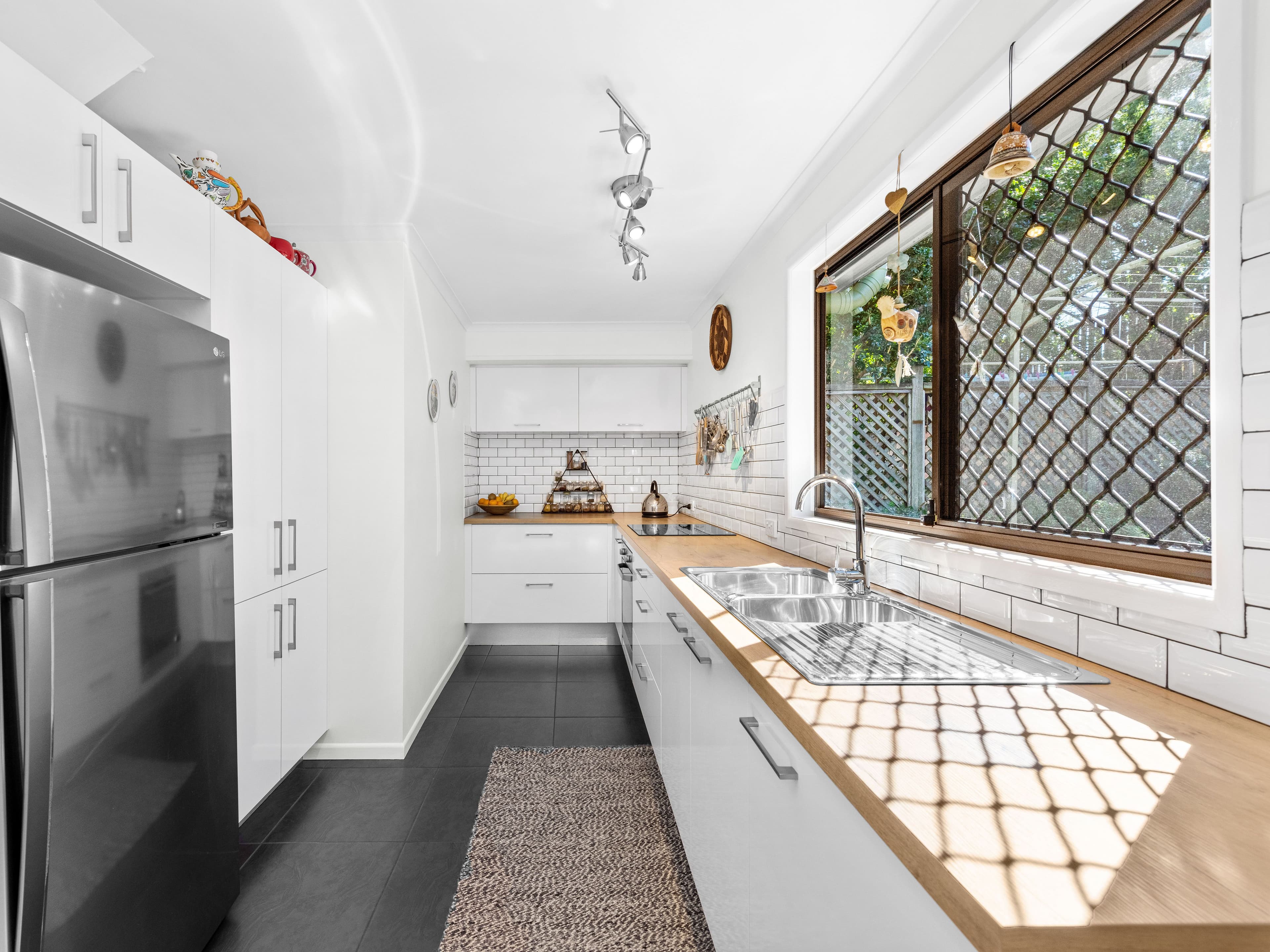 52 Bunya Street, Greenslopes QLD 4120, Greenslopes - Thumbnail 2
