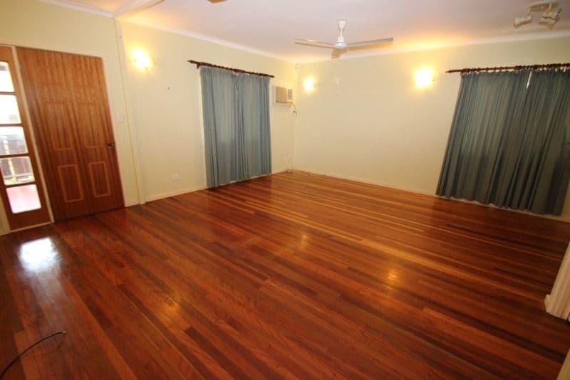 4 Jukes Crescent, KATHERINE NT 0850, Katherine - Thumbnail 2