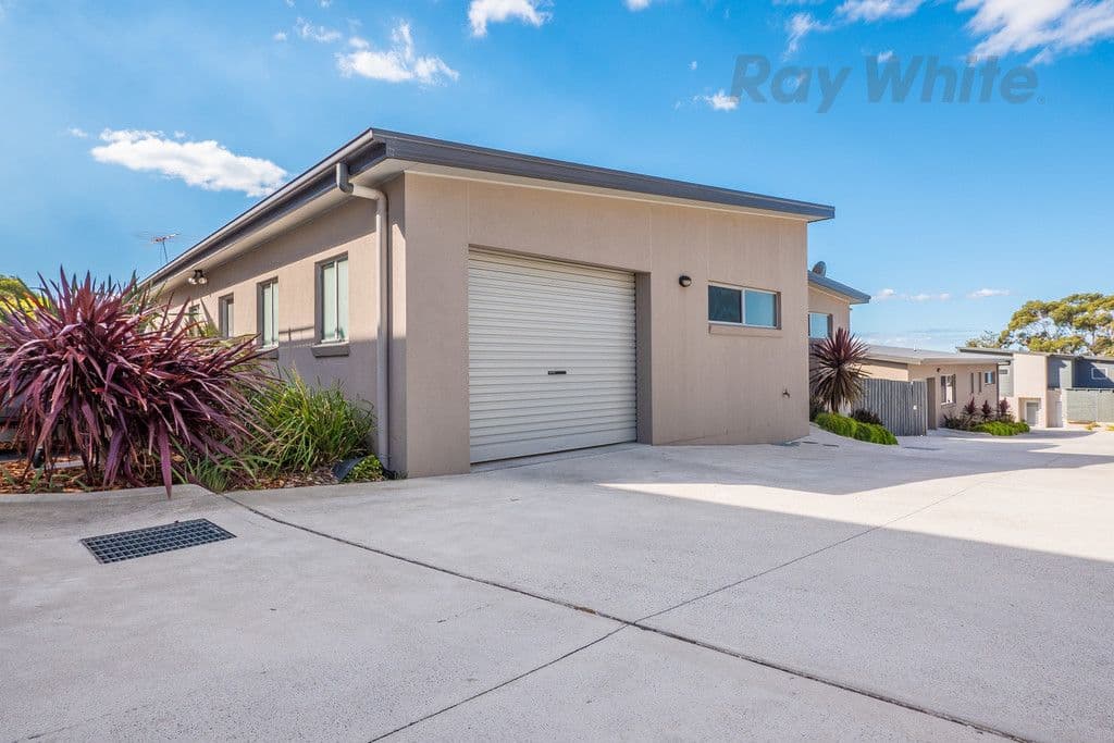 184 Roslyn Avenue, Blackmans Bay TAS 7052, Blackmans Bay - Thumbnail 2