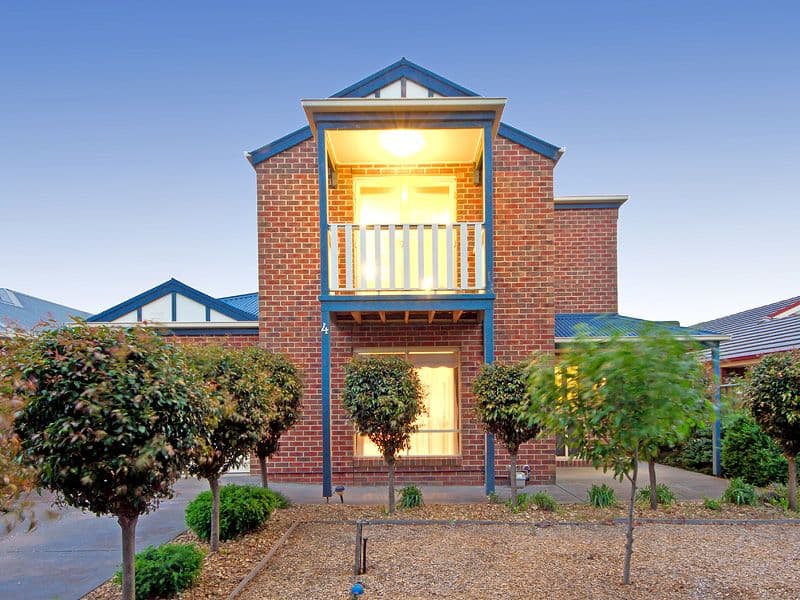 4 Burlington Close, WYNDHAM VALE VIC 3024, Wyndham Vale - Thumbnail 2