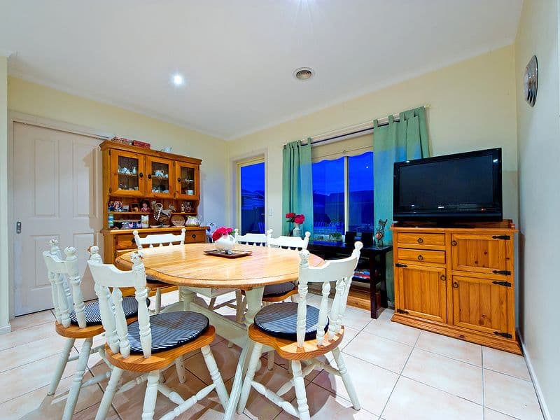 4 Burlington Close, WYNDHAM VALE VIC 3024, Wyndham Vale - Thumbnail 8