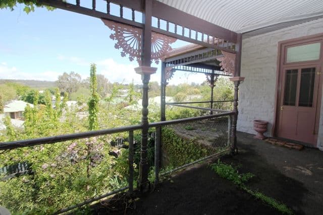 4 New Road, CLARE SA 5453, Clare - Thumbnail 2