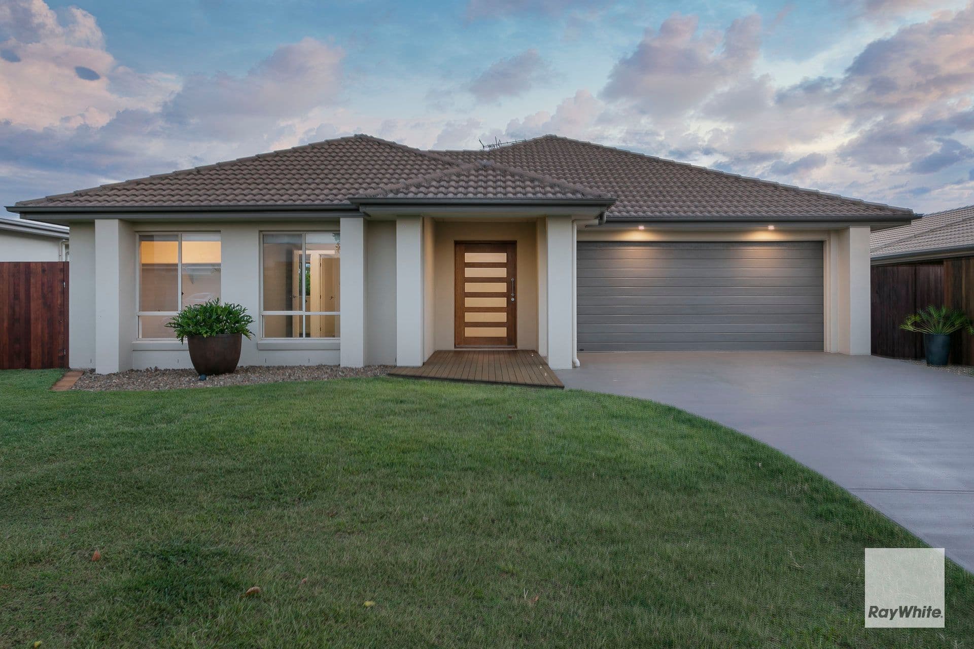 40 Carlton Road, Irvington - Thumbnail 2
