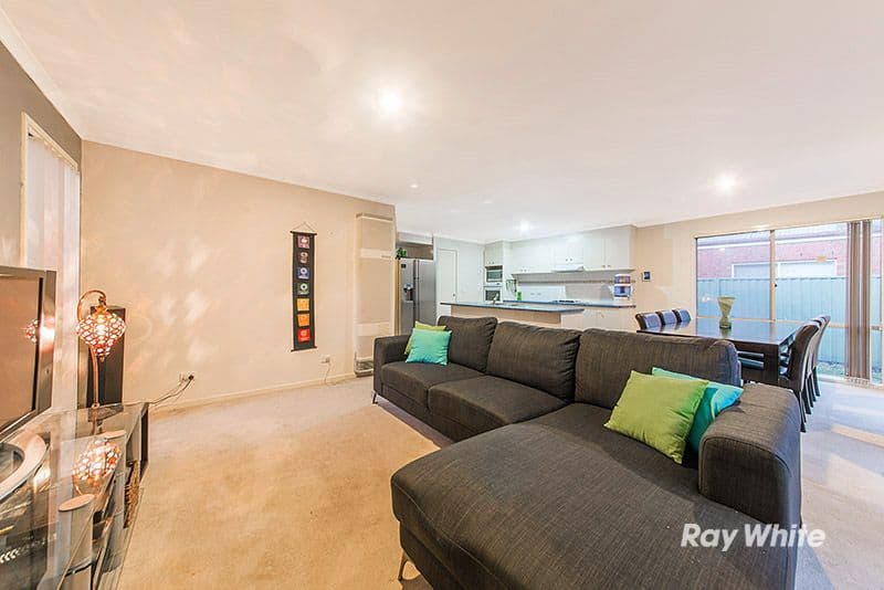 2 Gallop Close, Cranbourne East VIC 3977, Cranbourne East - Thumbnail 5