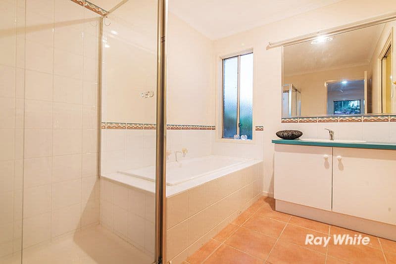 2 Gallop Close, Cranbourne East VIC 3977, Cranbourne East - Thumbnail 7