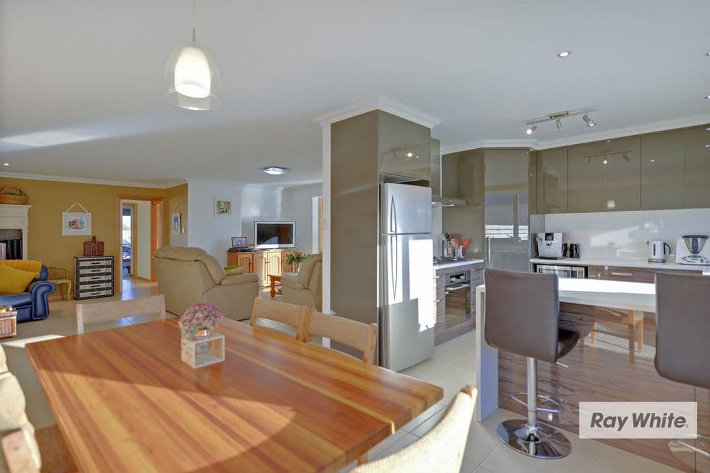 59 Inglis Street, Wynyard TAS 7325, Wynyard - Thumbnail 3