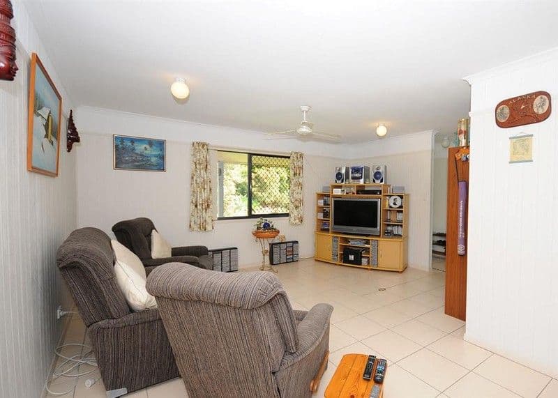 27 Johnston Boulevard, URRAWEEN QLD 4655, Urraween - Thumbnail 4