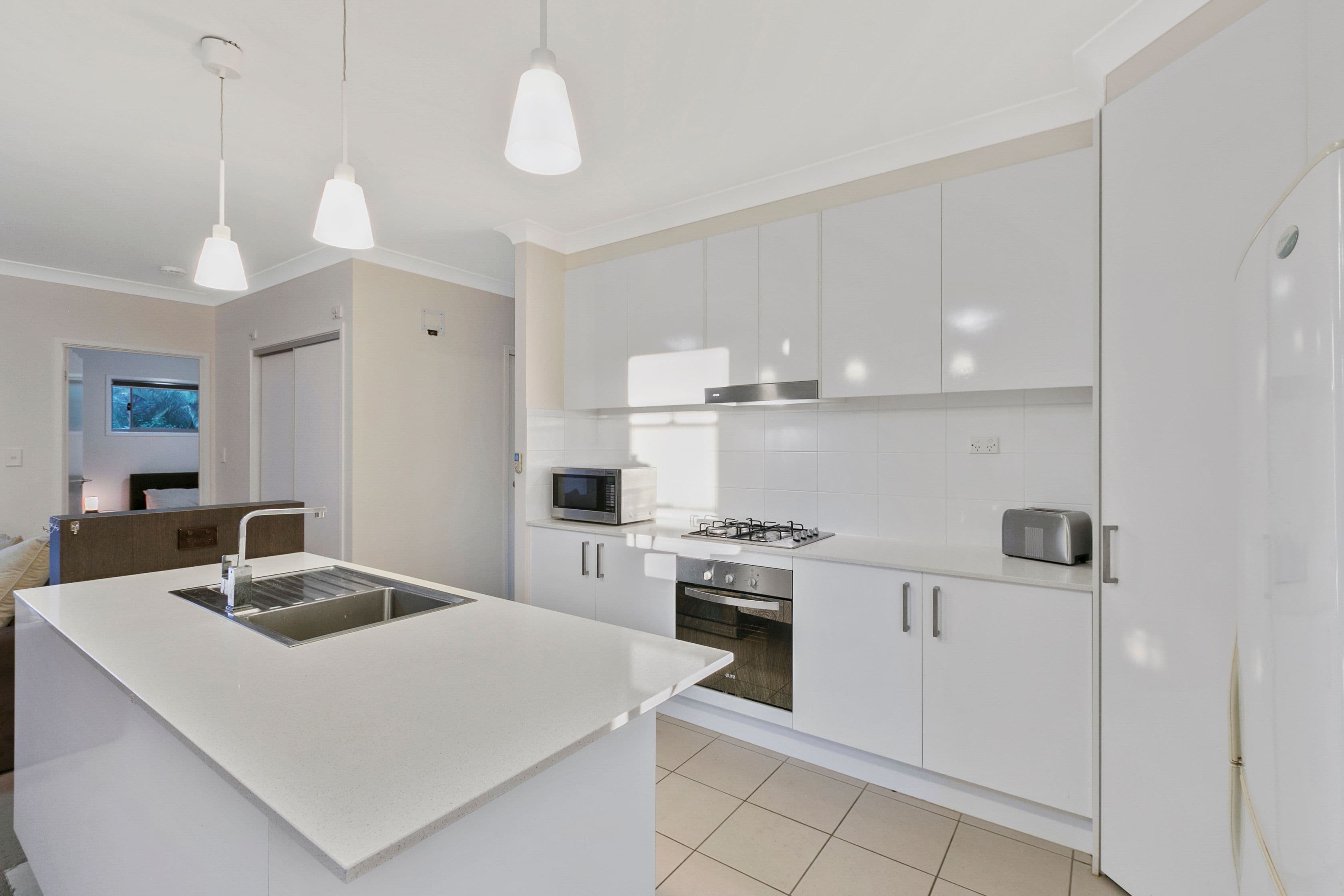 27 Steele Street, Holland Park QLD 4121, Holland Park - Thumbnail 3