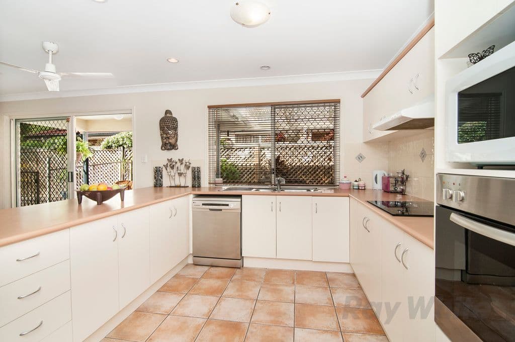 16 Carnegie Close, Parkinson QLD 4115, Parkinson - Thumbnail 3