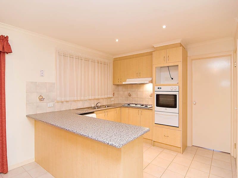 44 Franklin Avenue, ROXBURGH PARK VIC 3064, Roxburgh Park - Thumbnail 2