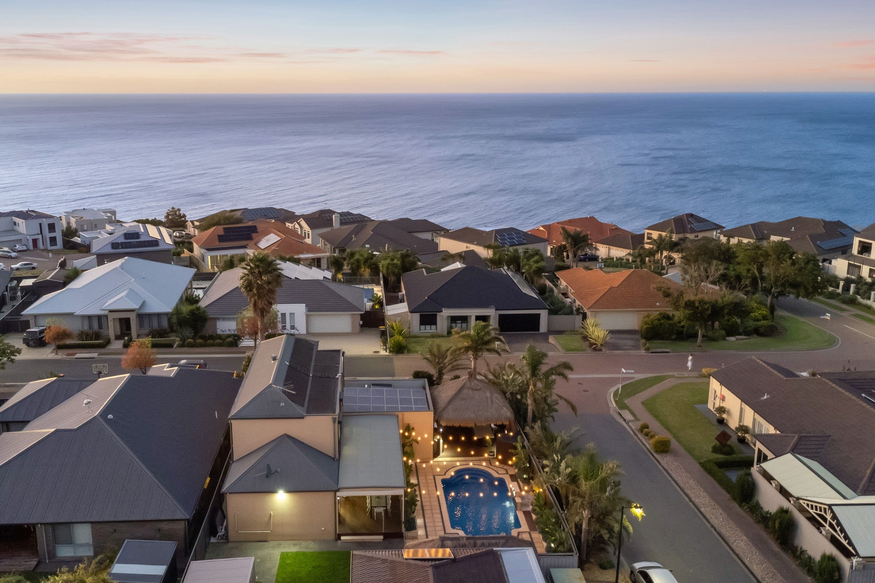 38 Burlington Road, Hallett Cove SA 5158, Hallett Cove - Thumbnail 2
