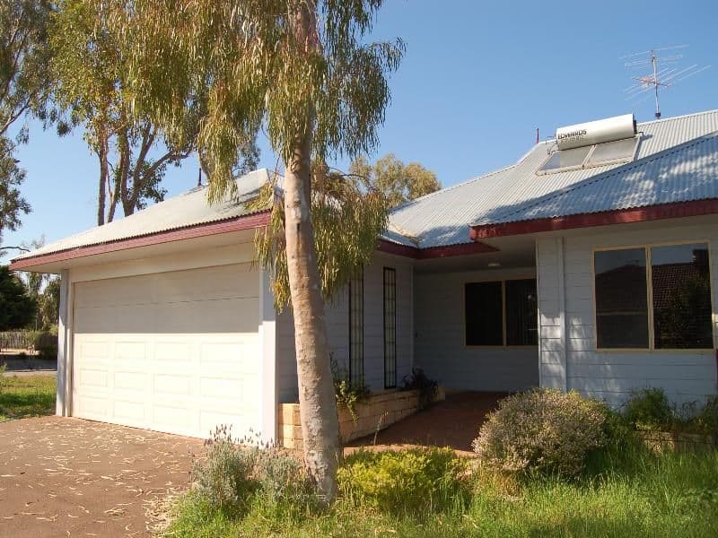 14 Silverton Crescent, ERSKINE WA 6210, Erskine - Thumbnail 2