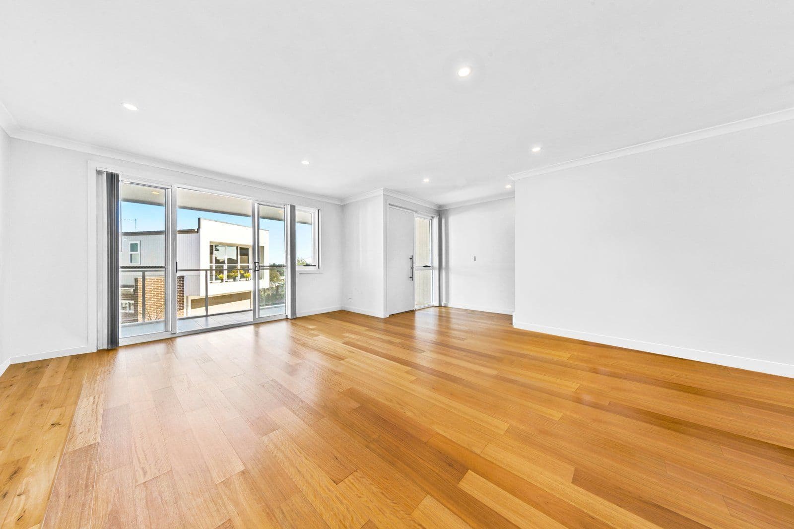 19 Chloe Circuit, NORWEST NSW 2153, Norwest - Thumbnail 3