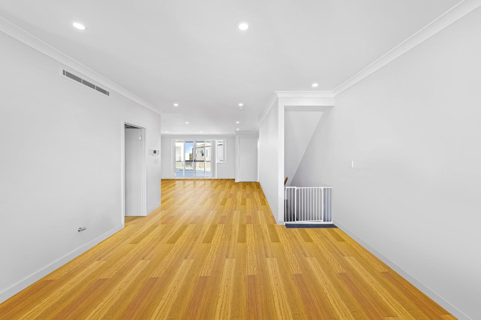 19 Chloe Circuit, NORWEST NSW 2153, Norwest - Thumbnail 5