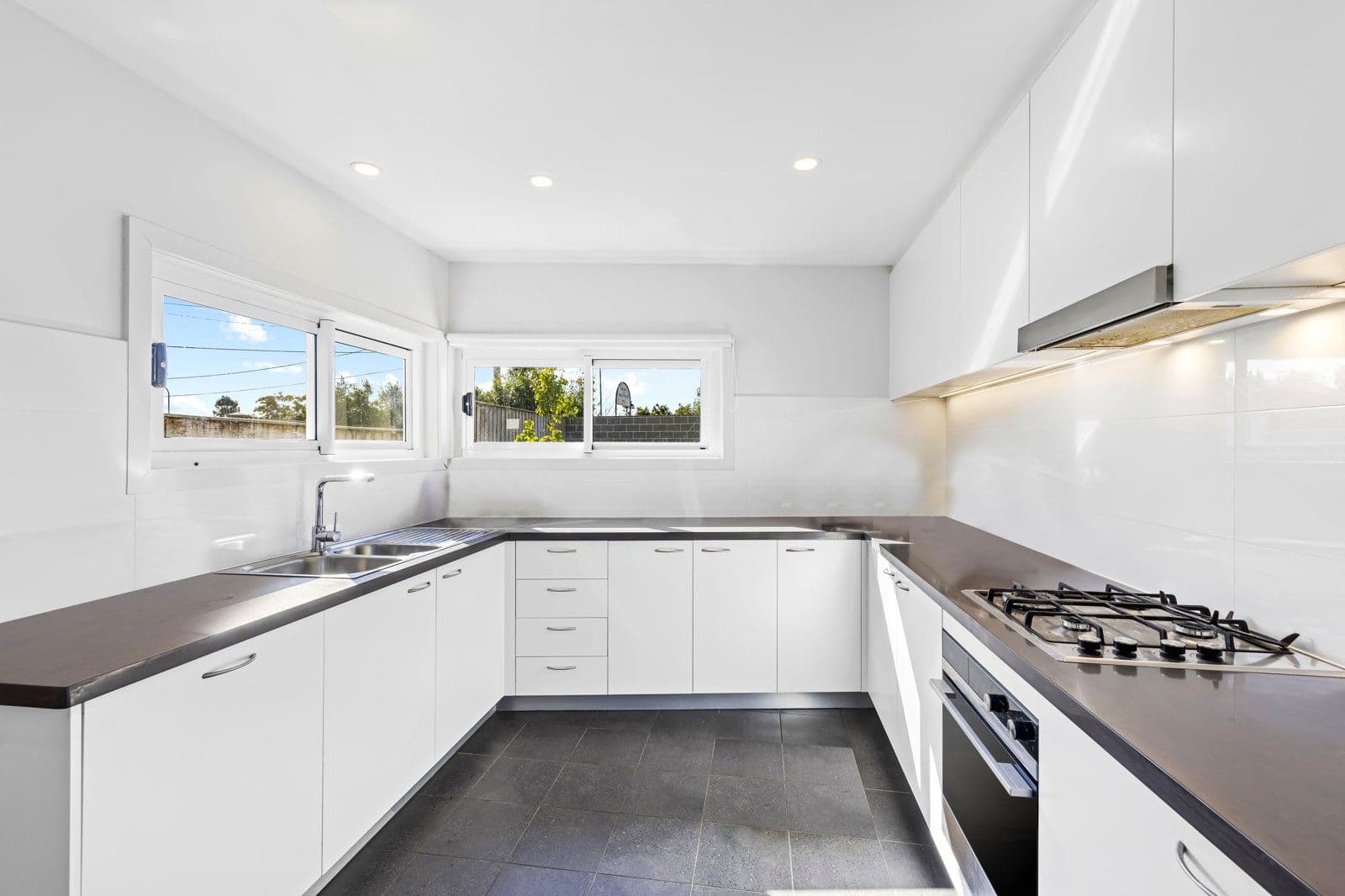 19 Chloe Circuit, NORWEST NSW 2153, Norwest - Thumbnail 7