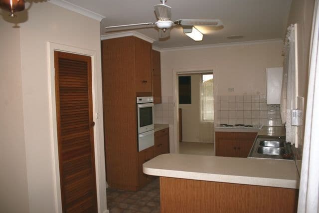 26 Daly Street, CLARE SA 5453, Clare - Thumbnail 2