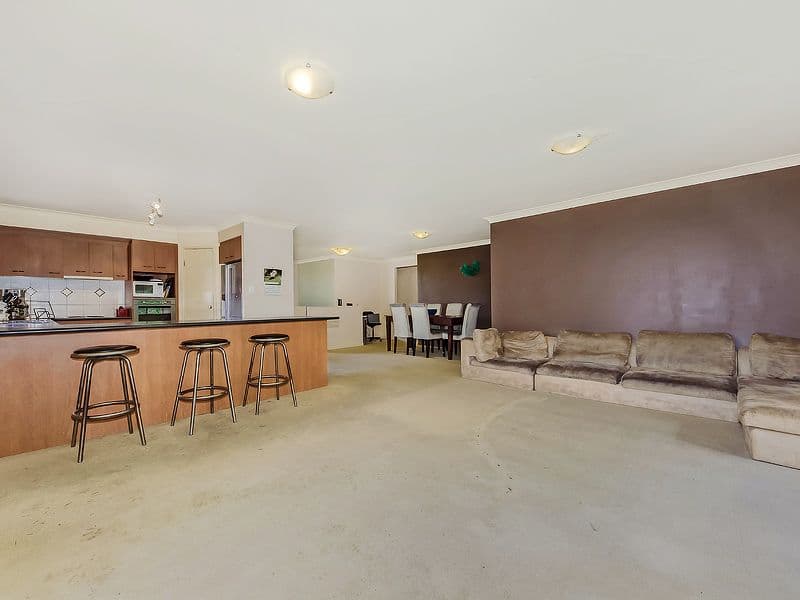 11 Humberside Close, MUDGEERABA QLD 4213, Mudgeeraba - Thumbnail 3