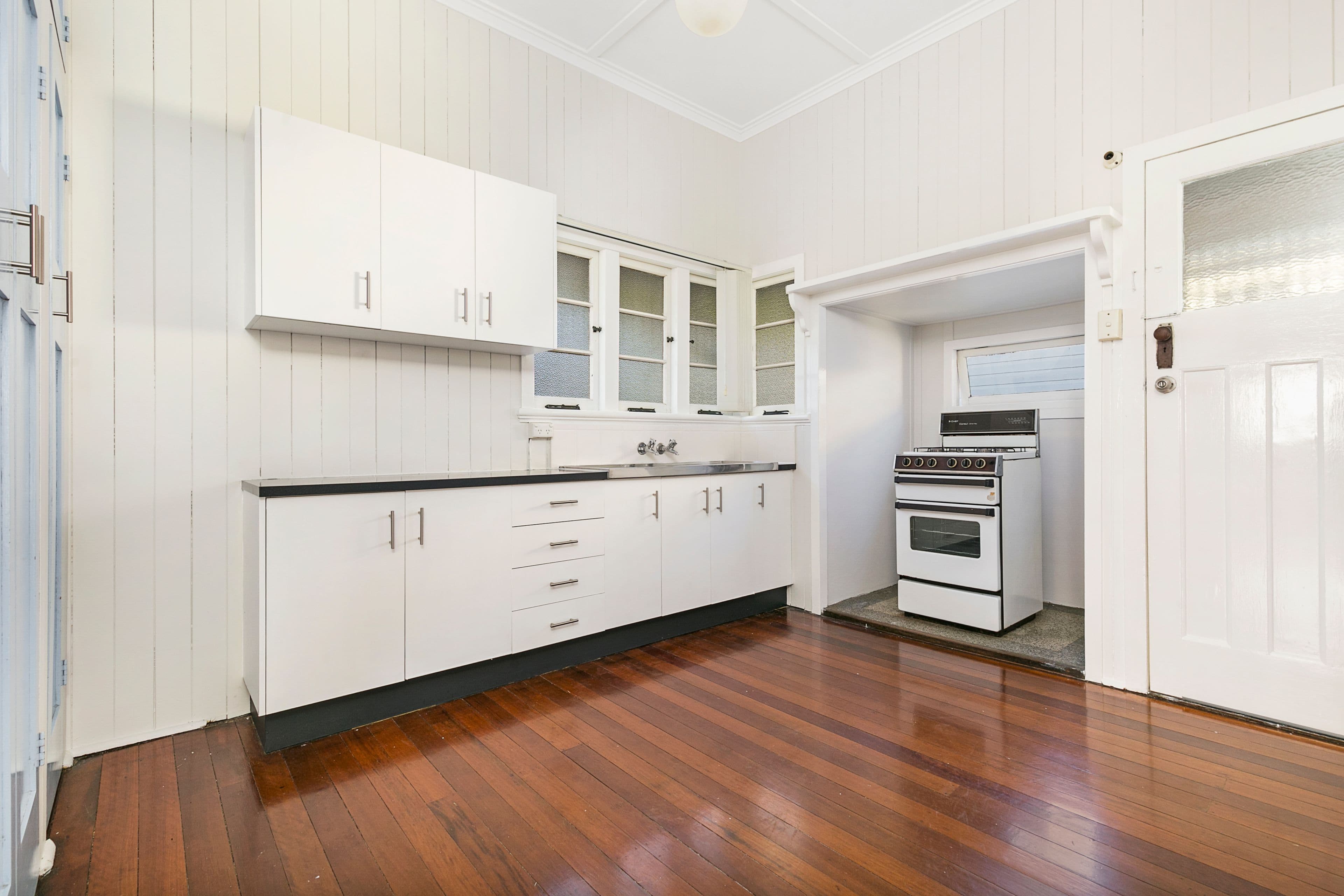 73 Victor Street, Holland Park QLD 4121, Holland Park - Thumbnail 4