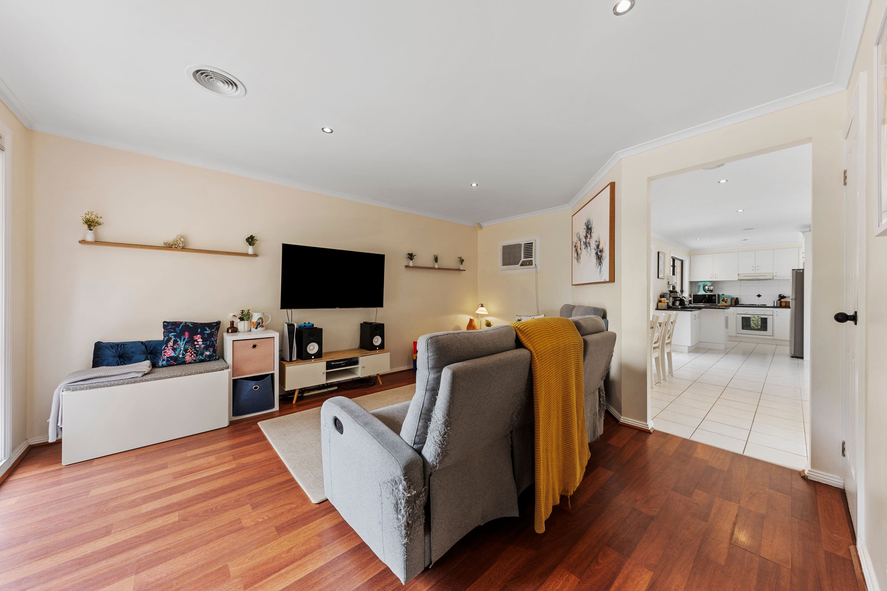 21 Riviera Drive, Pakenham VIC 3810, Pakenham - Thumbnail 4