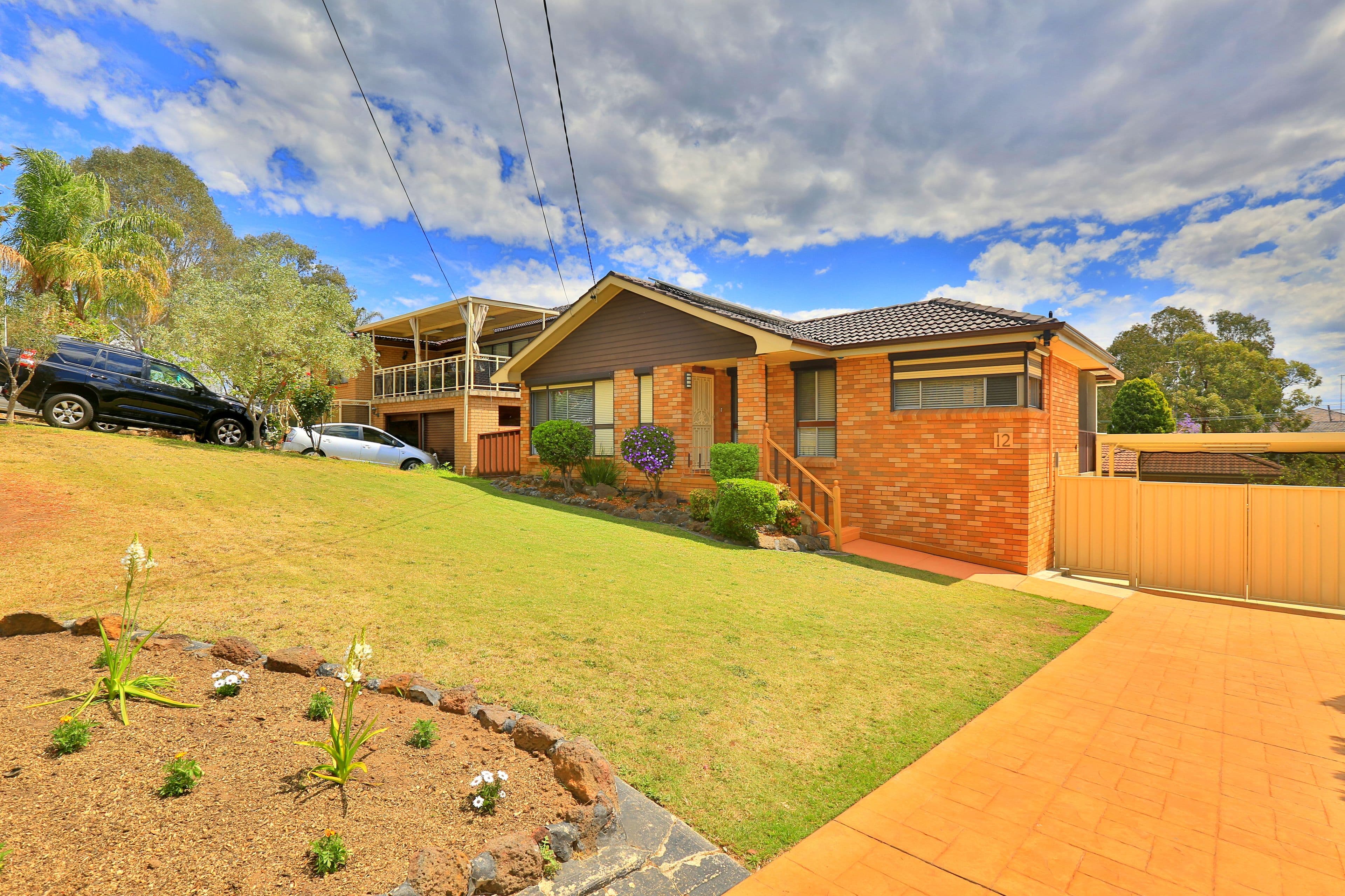 12 Pennington Avenue, Georges Hall - Thumbnail 2
