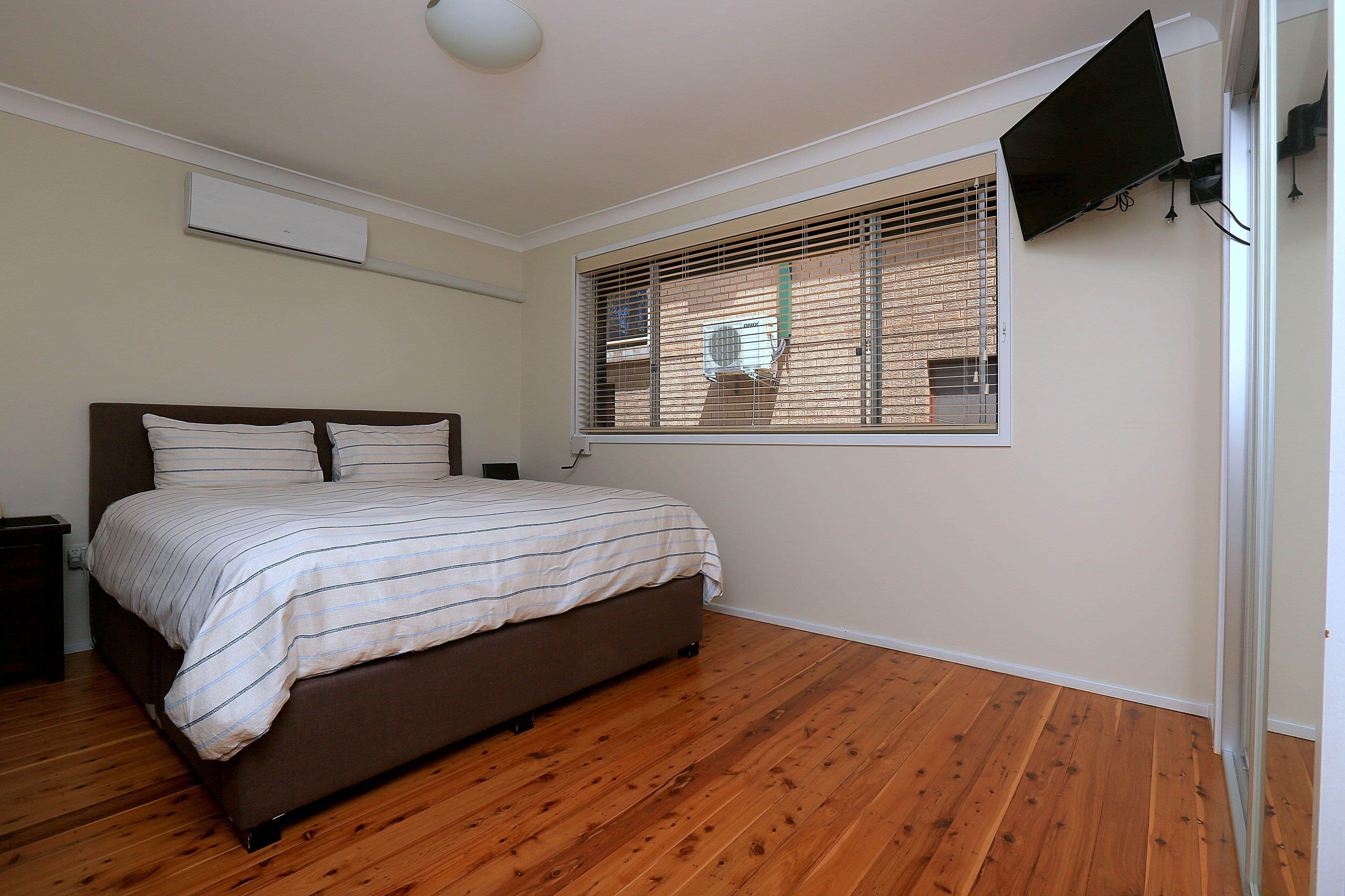 12 Pennington Avenue, Georges Hall - Thumbnail 6