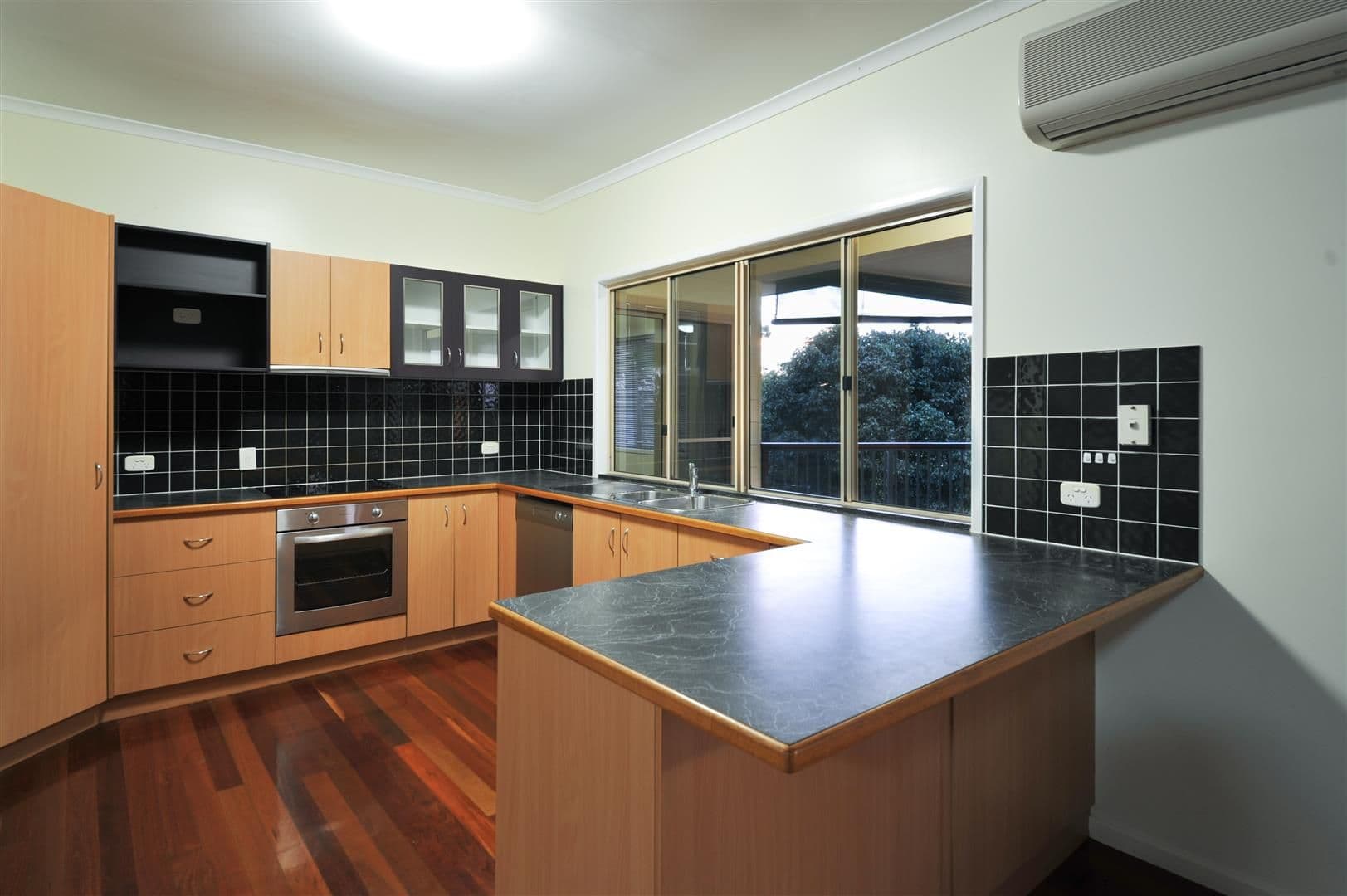 1016 Shute Harbour Road, MOUNT MARLOW QLD 4800, Mount Marlow - Thumbnail 5