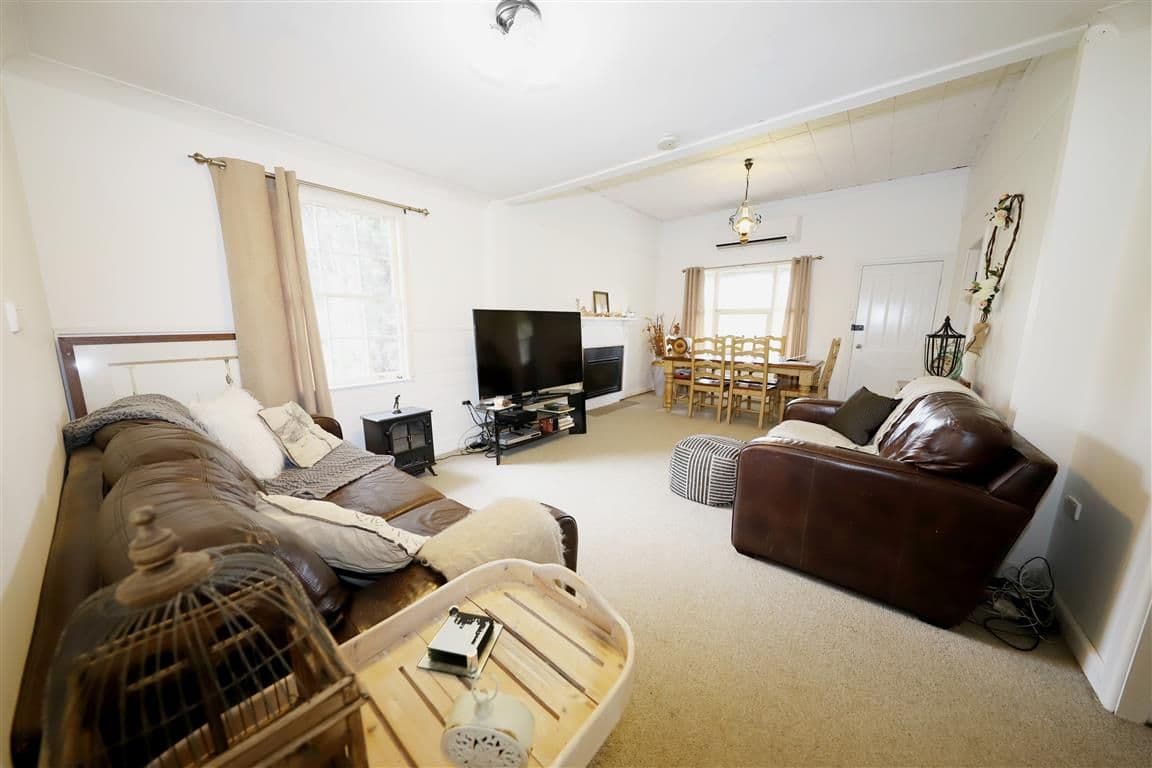 17 Gilmore Street, Adelong - Thumbnail 5