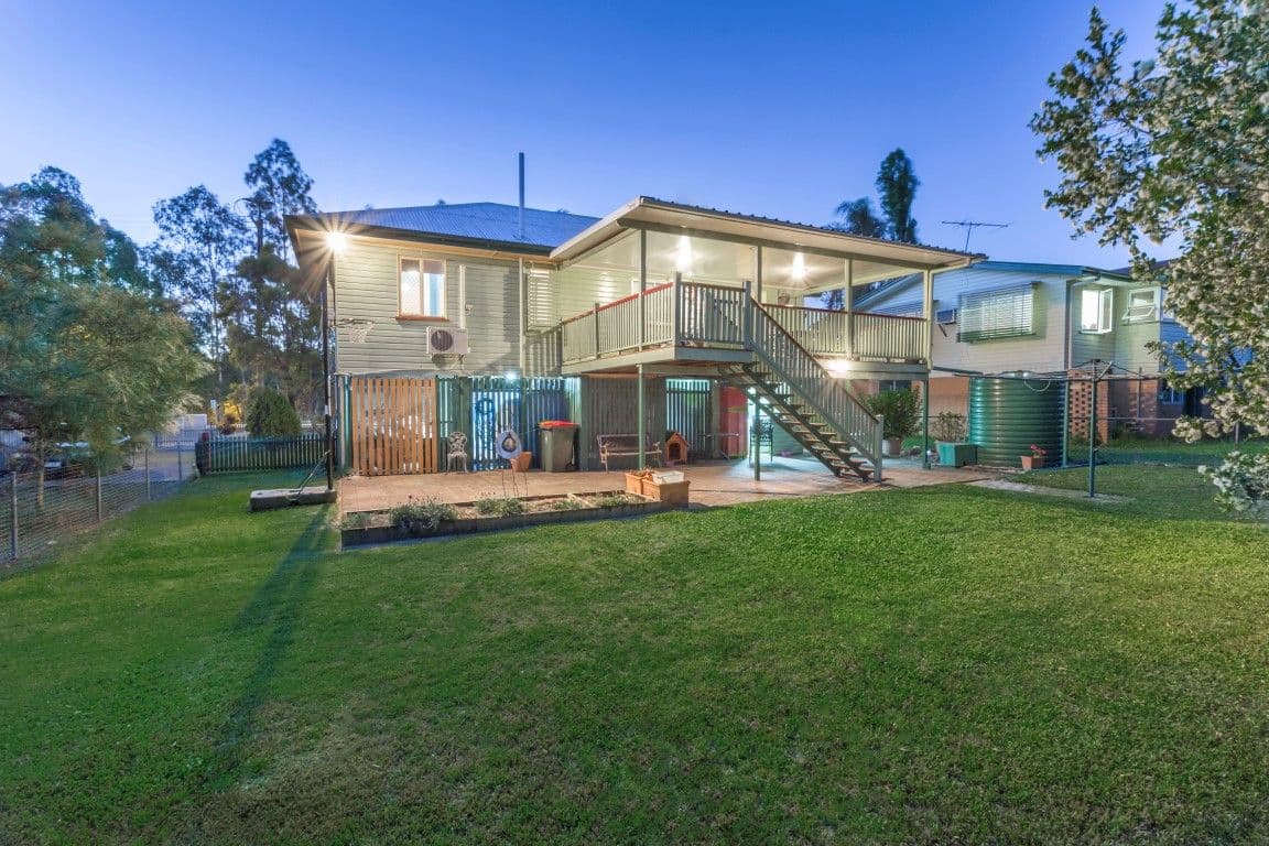 178 Sterculia Avenue, HOLLAND PARK WEST QLD 4121, Holland Park West - Image 1