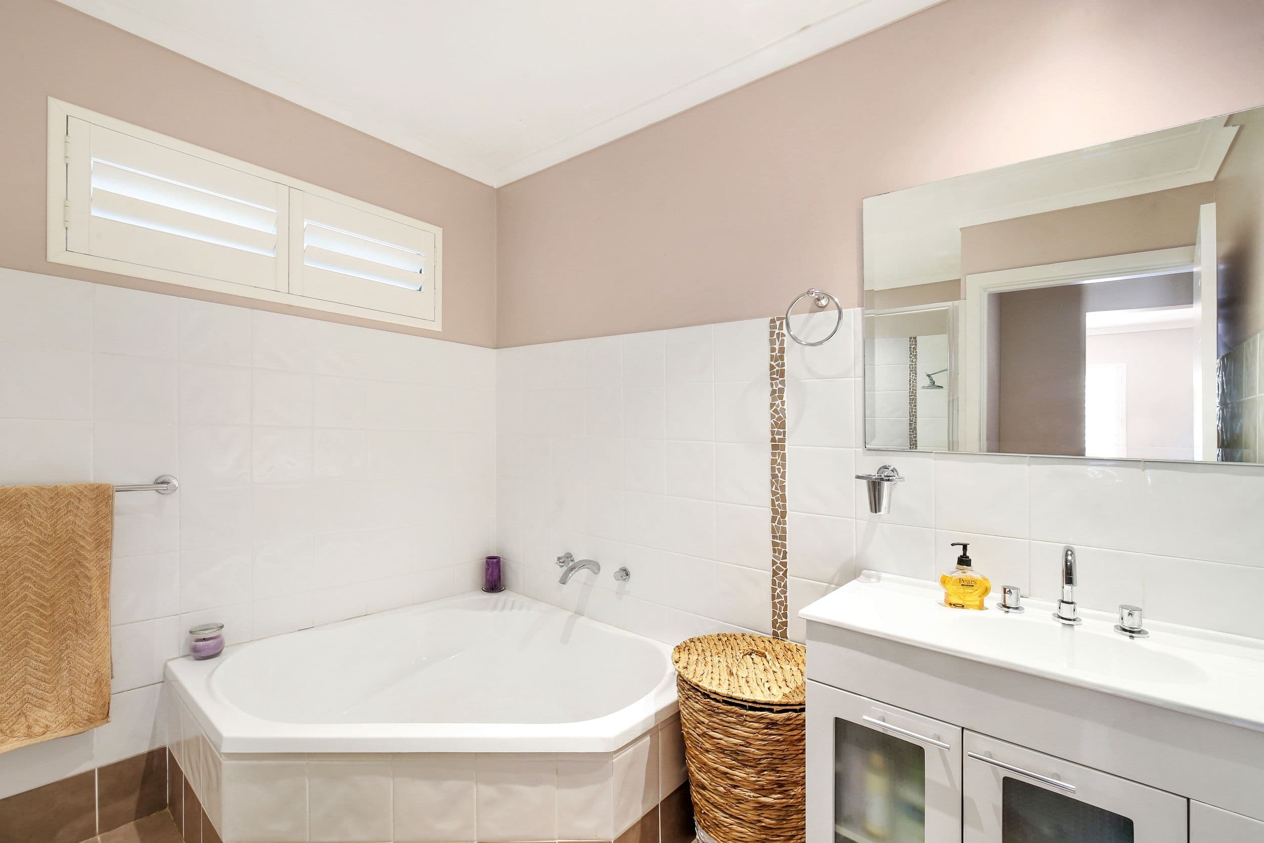 32 Hillcrest Road, Empire Bay - Thumbnail 3
