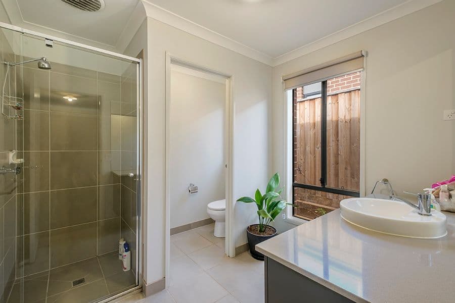 479 Westlake Drive, Riverhills QLD 4074, Riverhills - Thumbnail 4