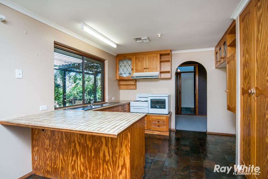 7 Gorelon Drive, FLAGSTAFF HILL SA 5159, Flagstaff Hill - Thumbnail 2