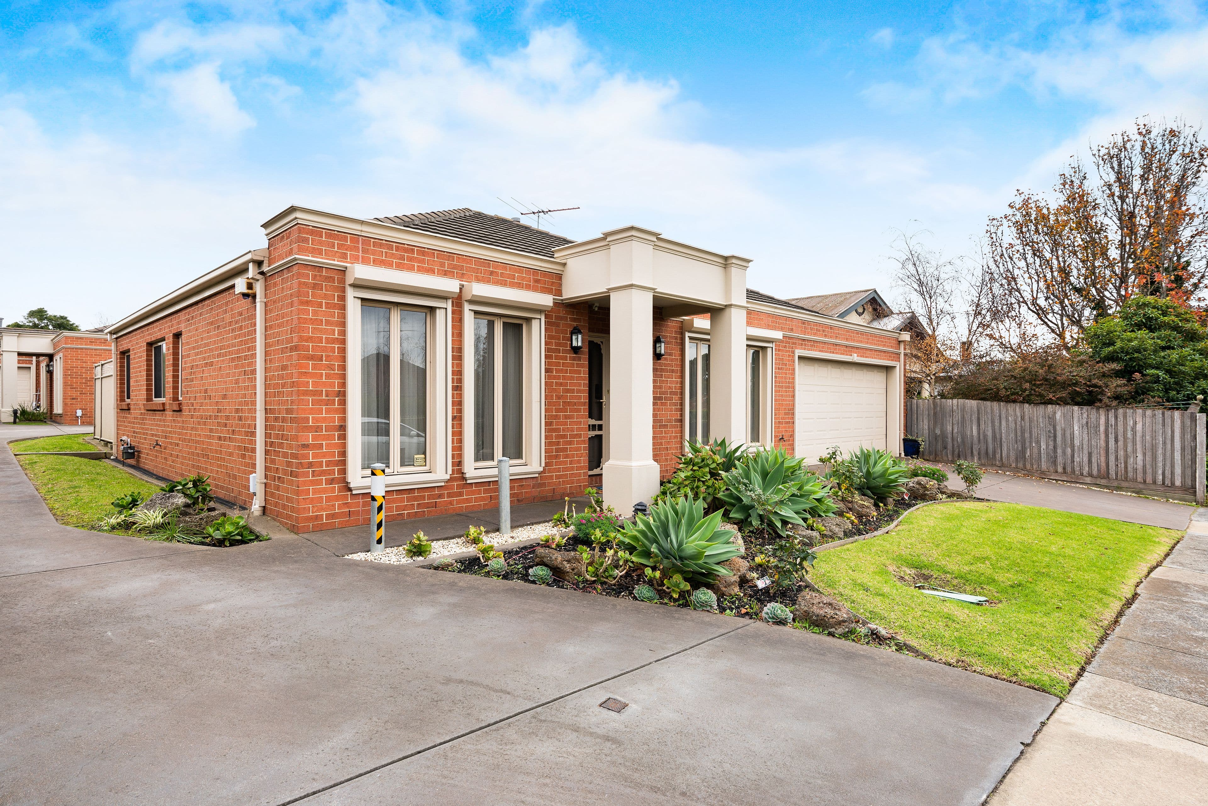 15 Shannon Avenue, Hamlyn Heights VIC 3215, Hamlyn Heights - Thumbnail 2